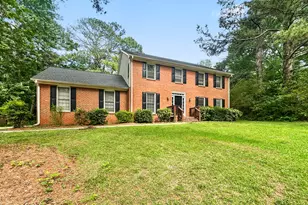 561 Chatham Trail, Jonesboro, GA 30238 - Photo 2