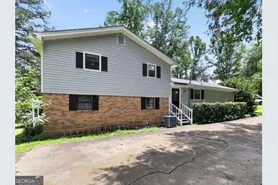 75 Plantation Avenue, Carrollton, GA 30117 - Photo 2