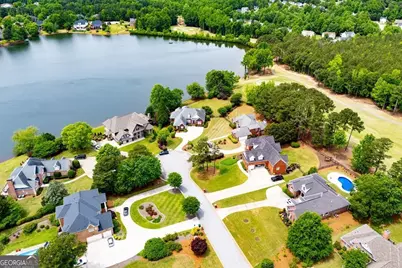 210 Turnberry Circle, Carrollton, GA 30116 - Photo 8