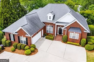 210 Turnberry Cir, Carrollton, GA 30116 - Photo 4