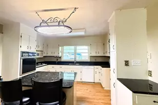 409 Edwards St, Elberton, GA 30635 - Photo 6