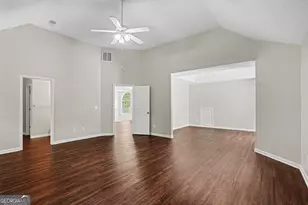 129 Kentwood Springs Dr, Hampton, GA 30228 - Photo 14