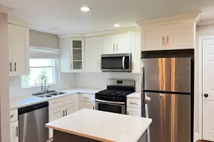2756 Plantation Dr, East Point, GA 30344 - Photo 4