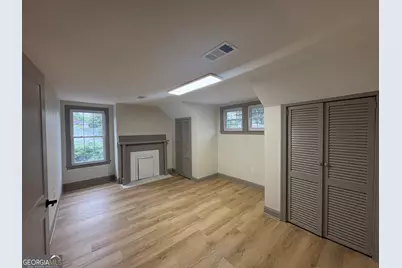 434 Green Street Place, Gainesville, GA 30501 - Photo 2