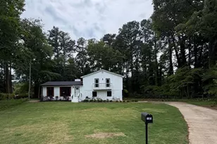 3515 Creek Ct, Marietta, GA 30062 - Photo 2