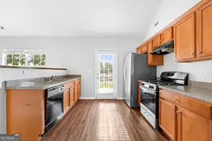 719 Tullamore Way, Hampton, GA 30228 - Photo 8