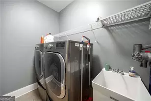 7740 Stratford Ln, Atlanta, GA 30350 - Photo 22