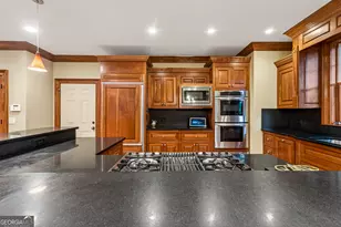 795 Chenocetah Dr, Cornelia, GA 30531 - Photo 32