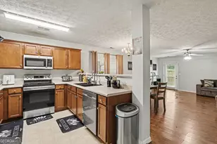 413 Erin Ct, Villa Rica, GA 30180 - Photo 4