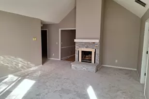 41 Sandstone Ln, Sharpsburg, GA 30277 - Photo 2