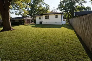 208 Silver Springs Cir SW, Atlanta, GA 30310 - Photo 2