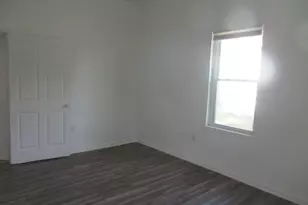 184 Poplar St, Griffin, GA 30223 - Photo 12