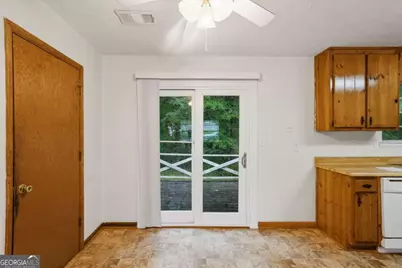 8238 Dunellen Lane, Jonesboro, GA 30238 - Photo 10