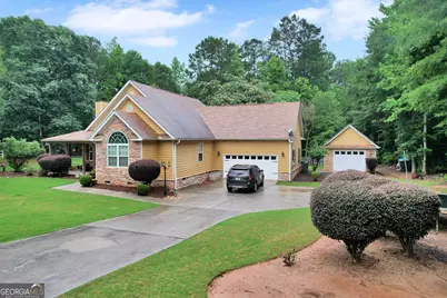 149 Marina Circle, Jackson, GA 30233 - Photo 2
