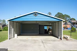 2110 Ware St, Blackshear, GA 31516 - Photo 12