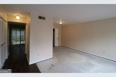 5650 So. Monte Vista Drive, Atlanta, GA 30331 - Photo 2
