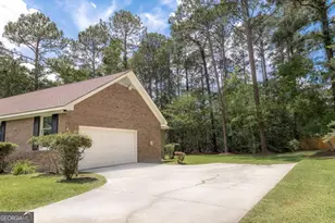114 Hazelwood Dr, Statesboro, GA 30458 - Photo 4