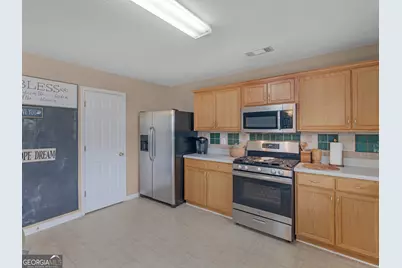 3370 Waggoner Place, Rex, GA 30273 - Photo 12