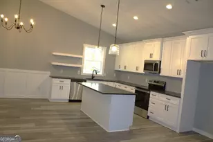 251 North Point Cir, Hartwell, GA 30643 - Photo 8