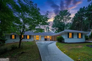 7330 Hunters Branch Dr NE, Atlanta, GA 30328 - Photo 2