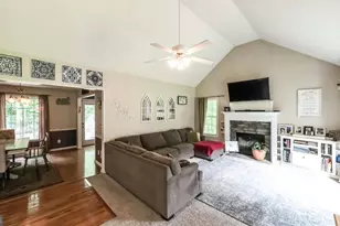 124 Laurel Creek Ct, Carrollton, GA 30117 - Photo 4