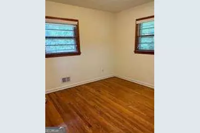 2560 Wood Valley Drive, East Point, GA 30344 - Photo 8