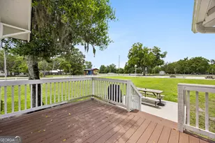 383 1st St, Folkston, GA 31537 - Photo 22