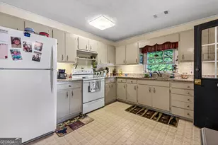 668 Cross St, Clayton, GA 30525 - Photo 22