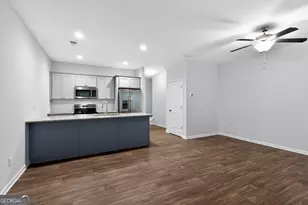 3122 Meadowstone Ln SW, Atlanta, GA 30331 - Photo 2