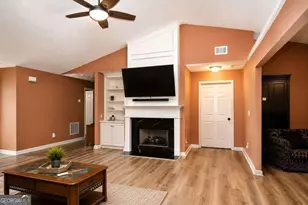 2523 Haynes Meadow Ct, Grayson, GA 30017 - Photo 2