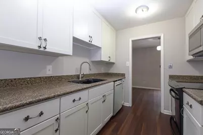 211 Sunnydale Drive, Warner Robins, GA 31088 - Photo 6