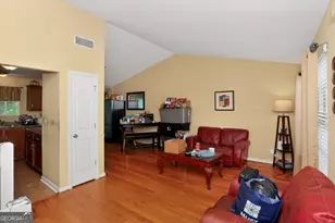 1632 Carrie Springs NW, Kennesaw, GA 30144 - Photo 4