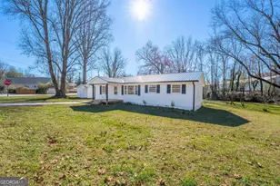298 Faulkner St, Cleveland, GA 30528 - Photo 2