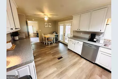 213 Hilltop Drive, Perry, GA 31069 - Photo 6