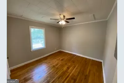 256 E Broad Street #UNIT A, Winder, GA 30680 - Photo 4