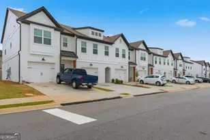82 Auburn Run Ln, Auburn, GA 30011 - Photo 2