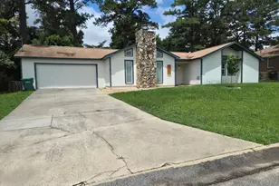 221 Gilchrist Dr, Warner Robins, GA 31093 - Photo 2