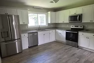 221 Gilchrist Dr, Warner Robins, GA 31093 - Photo 4