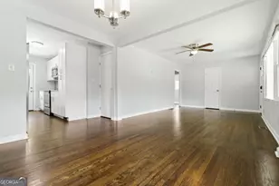 2705 Lincoln Ct NW, Atlanta, GA 30318 - Photo 2