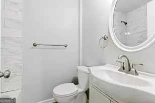 2705 Lincoln Ct NW, Atlanta, GA 30318 - Photo 18