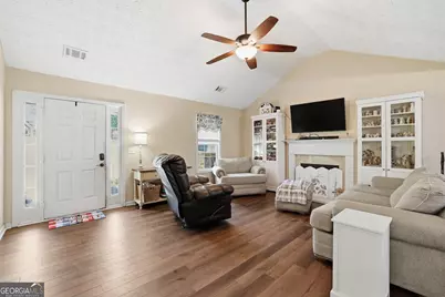 131 Shamrock Court, Mount Airy, GA 30563 - Photo 4