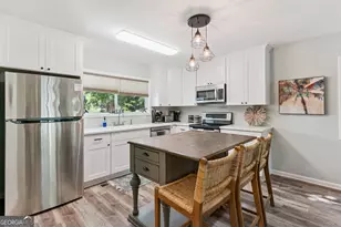 1313 Beachview Dr, Saint Simons, GA 31522 - Photo 10
