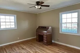 207 Cherry Hill Dr, Calhoun, GA 30701 - Photo 8
