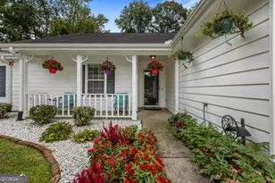 1729 Brandi Ln, Loganville, GA 30052 - Photo 4