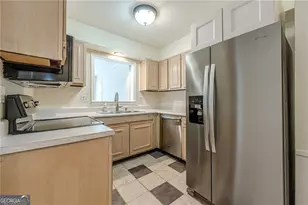 175 Maribeau Square NW, Atlanta, GA 30327 - Photo 12