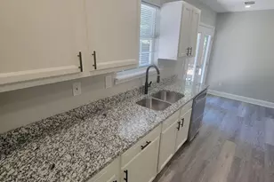 253 Deerfield Dr, Jonesboro, GA 30238 - Photo 6