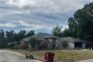 2906 Pine Club Dr, Plant City, FL 33566 - Photo 2