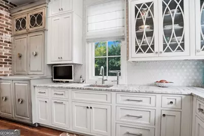 1082 Village Oaks Lane, Saint Simons, GA 31522 - Photo 16