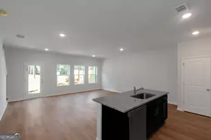 5432 Biltmore Dr, Atlanta, GA 30349 - Photo 4