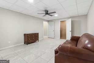 1539 Ridgeland Ct SW, Lilburn, GA 30047 - Photo 36